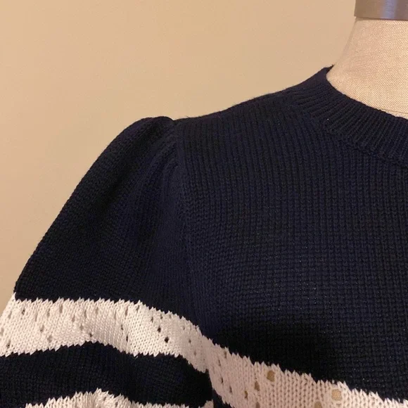 LOFT Navy striped puff sleeve sweater size Large - Picture 3 of 5